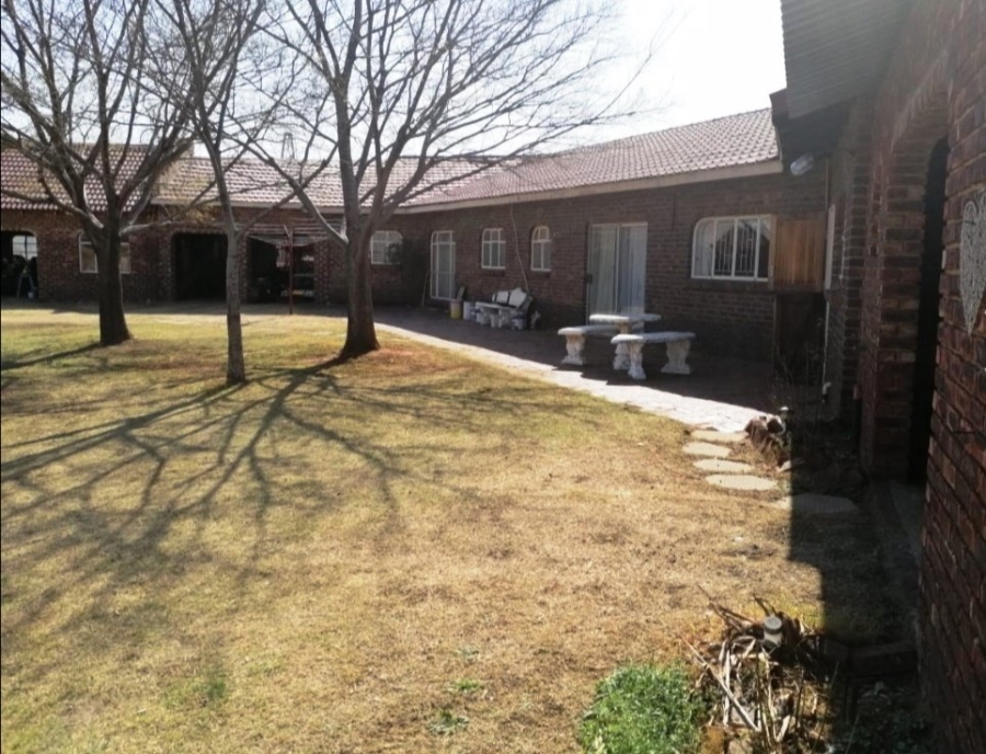 5 Bedroom Property for Sale in Sasolburg Free State